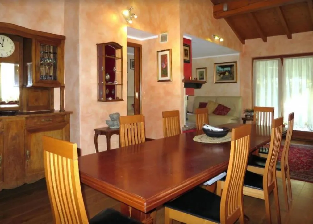 Casa Paradiso Carlazzo 0*,  Italy