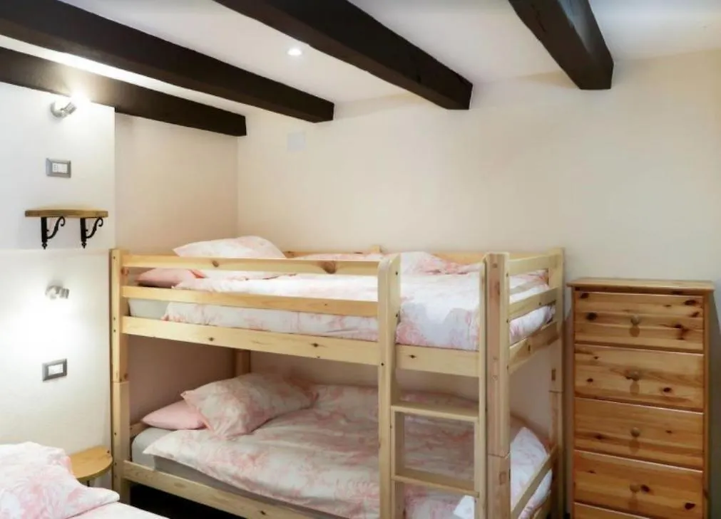 Casa Paradiso Carlazzo Holiday home